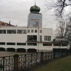 Mánes a Šítkovská vodárenská věž