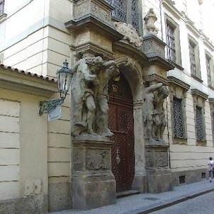 Clam-Gallasův palác