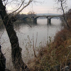 Pohled na Hlávkův most