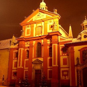 Noční bazilika