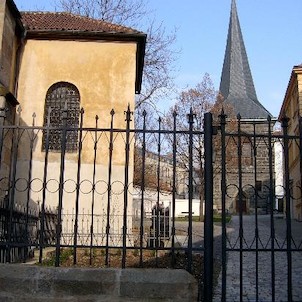 Kostel a zvonice