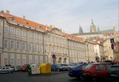 Lichtenštejnský palác - Ledebourský, Stavební historii paláce lze datovat od požáru Malé Strany v roce 1541, kdy shořelo 155 domů a zachováno zůstalo pouhých 78. Některé dosud zachované části, kupříkladu zbytek hranolové věže na jižním konci, jsou ještě s