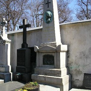 Vyšehradský hřbitov, Hrob Boženy Němcové