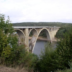 Podolský most