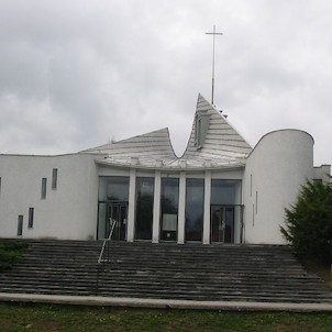 Kostel sv. Josefa Senetářov