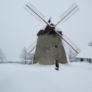 Větrný mlýn Kuželov, Zimní pohled