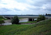 Silniční most přes řeku Dyji