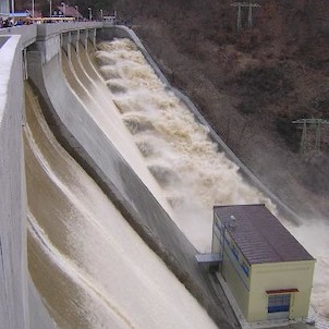 Hráz Vranovské přehrady