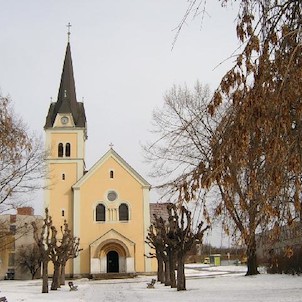 Kostel Povýšení sv.kříže v Karlových Varech – 24, Kostel Povýšení sv.kříže v Karlových Varech – Rybářích.