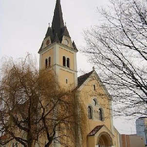Kostel Povýšení sv.kříže v Karlových Varech – 26, Kostel Povýšení sv.kříže v Karlových Varech – Rybářích.