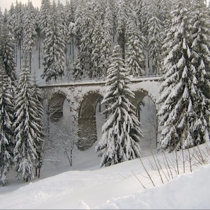 Železniční most v Perninku