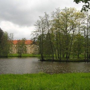 Klášter Teplá, rybníček v klášterním parku