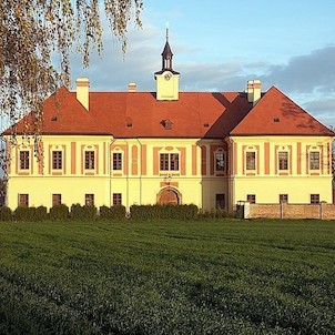 Barokní zámek ve Sloupně