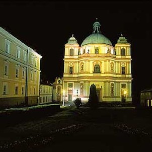 Bazilika - noční pohled