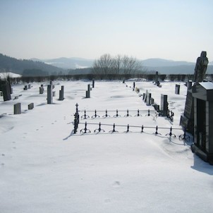 ticho - místní hřbitov
