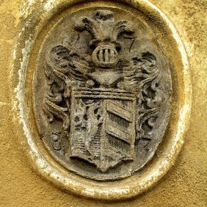 Detail erbu na bráně