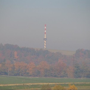 Pohled na rozhlednu od Pustějova