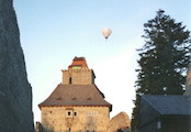 Balónisti nad hradem
