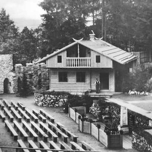 Lesní divadlo z roku 1935