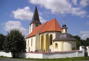 Horšice, kostel s hrobkou Hennigárů