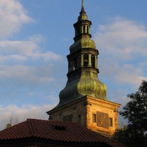 věž sýpky s gotickou kaplí