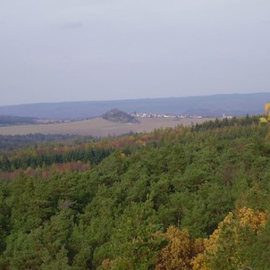 Pohled na Hudlice z Vraní skály