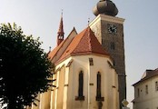 Kostel svaté Kateřiny, V 70. letech byly pod novějšími nátěry objeveny fragmenty nástěnných maleb, které v letech 1992 - 1994 restaurovali akademičtí malíři Petr Bareš a Jiří Brodský.