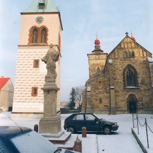Kouřim - Kostel se zvonicí