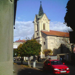 Evangelický kostel (pohled od náměstí)