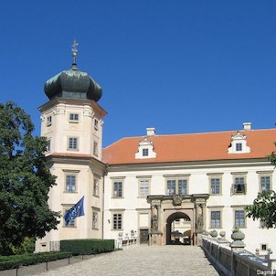 Mníšek pod Brdy  zámek