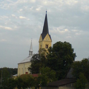 kostel v Dolních Hbitech