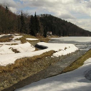 Kamenička, přítok do přehrady