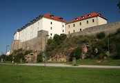 Kadaňský hrad od nábřeží.