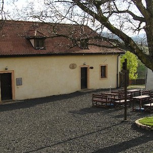 Františkánský klášter, občerstvení 