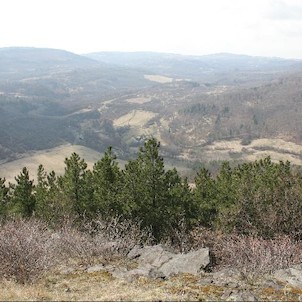 Úhošť - výhled, Z Úhoště jsou krásné výhledy jako tento na Doupovské hory