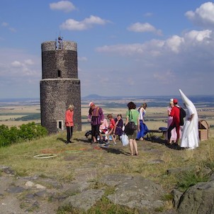 Oživlý Hazmburk