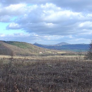 Sedlo, pohled na Středohoří