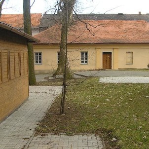 budova muzea v parku, Třebívlice