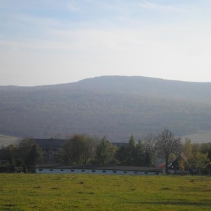 Medvědí skála, Pohled na horu s Deutschneudorf