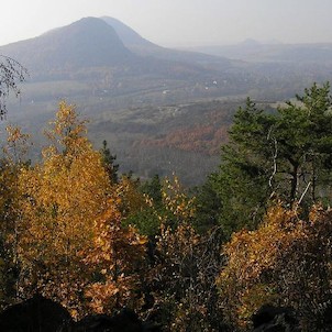 výhled z Bořně, Želenický kopec a Zlatník