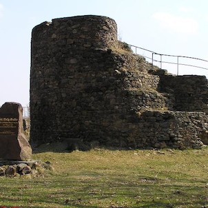 hrad Krupka, zbytky okrouhlé věže