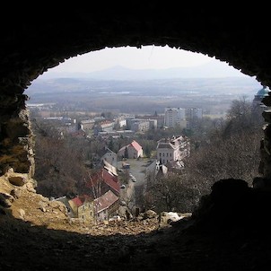 hrad Krupka, průhled dělovou komorou