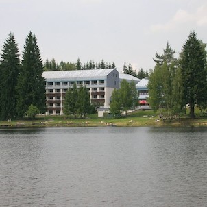 Pohled na hotel Devět skal