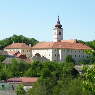 Brtnice - klášter a zámecký kostel