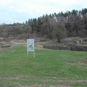 skanzen středověké vsi Mštěnice