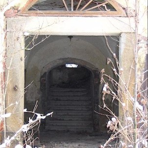 Ropice - zámek, Vchod do zámku