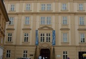 České muzeum hudby, Nové sídlo Českého muzea hudby se nachází v bývalém barokním kostele sv. Máří Magdaleny na Malé Straně, postaveném v 17. století podle projektu Francesca Crattiho. Kostel byl po zrušení dominikánského kláštera v roce 1783 postupně přes