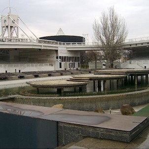 Fontána a Křižíkovy pavilony