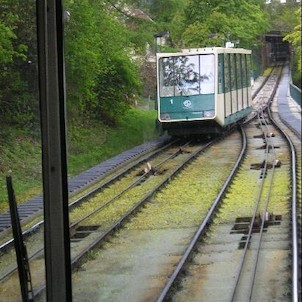 Míjení lanovek cestou nahoru