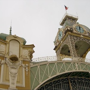 Věže paláce